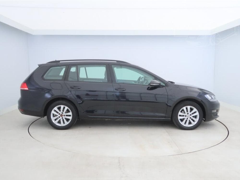 2016 Volkswagen GOLF - 11