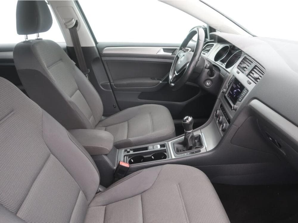 2016 Volkswagen GOLF - 17