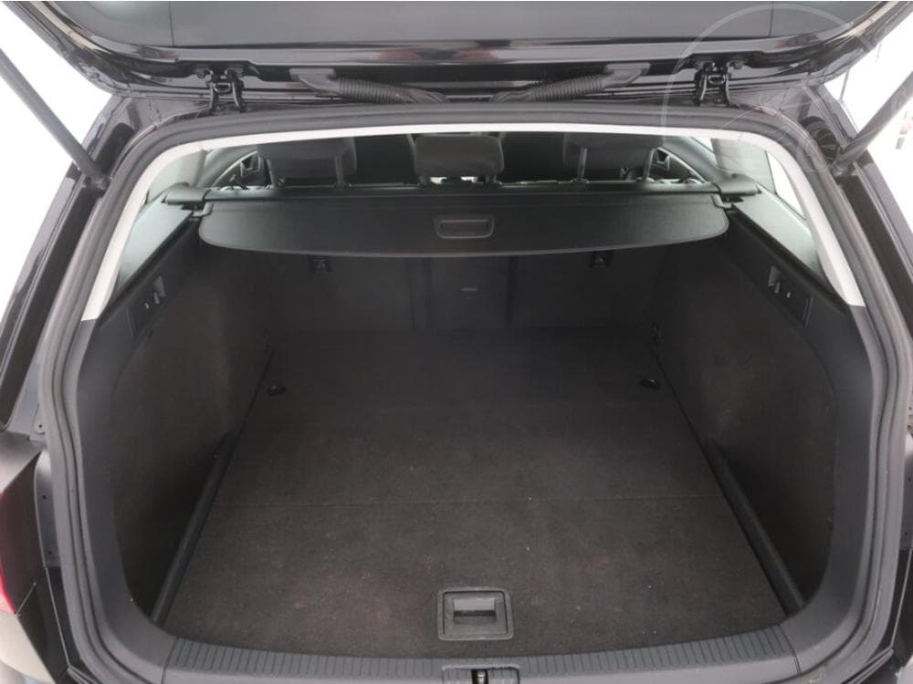 2016 Volkswagen GOLF - 27