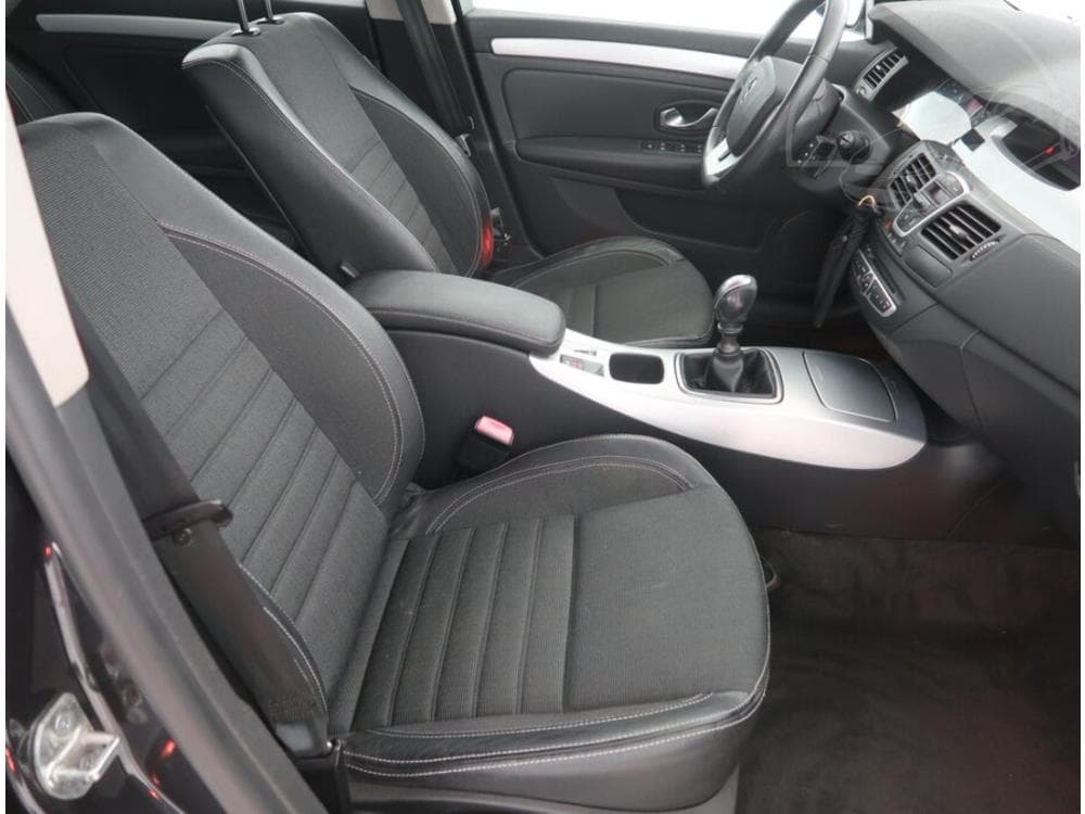 2008 Renault LAGUNA - 9