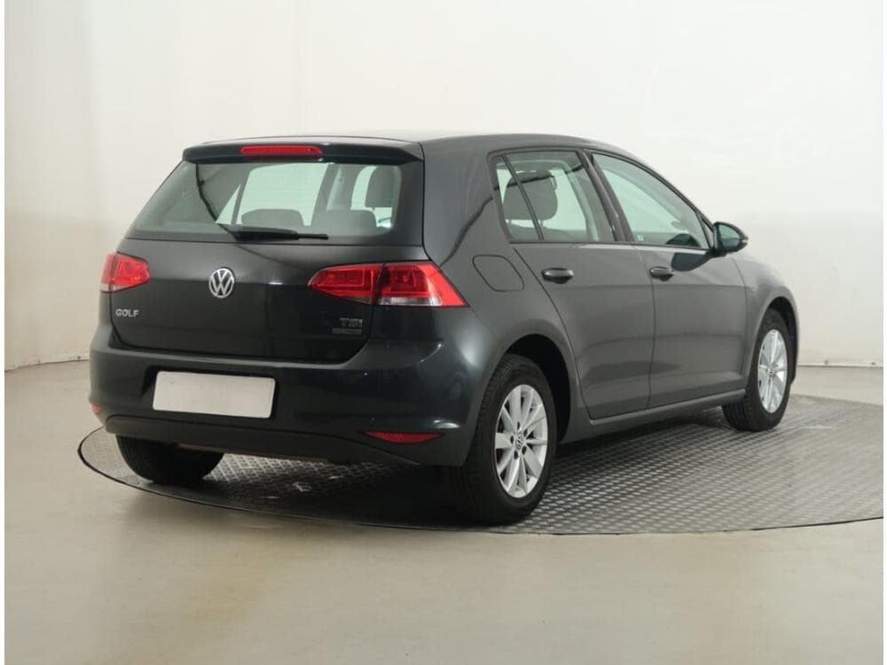 2013 Volkswagen GOLF - 9