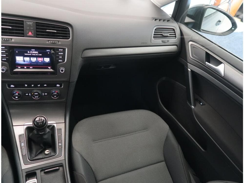 2013 Volkswagen GOLF - 15