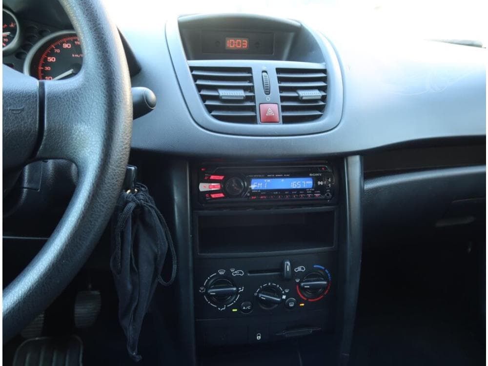 2007 Peugeot 207 - 23