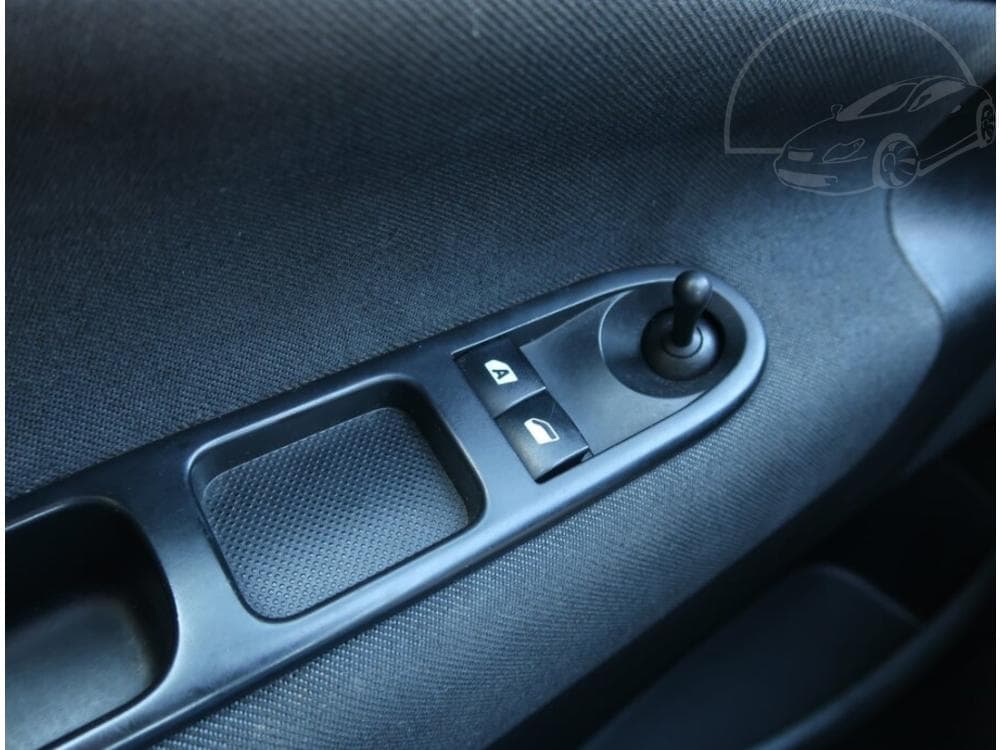 2007 Peugeot 207 - 29