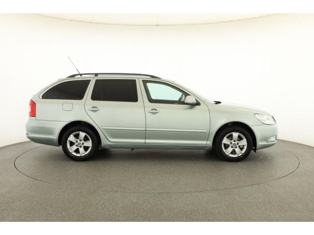 2010 Škoda OCTAVIA - 11