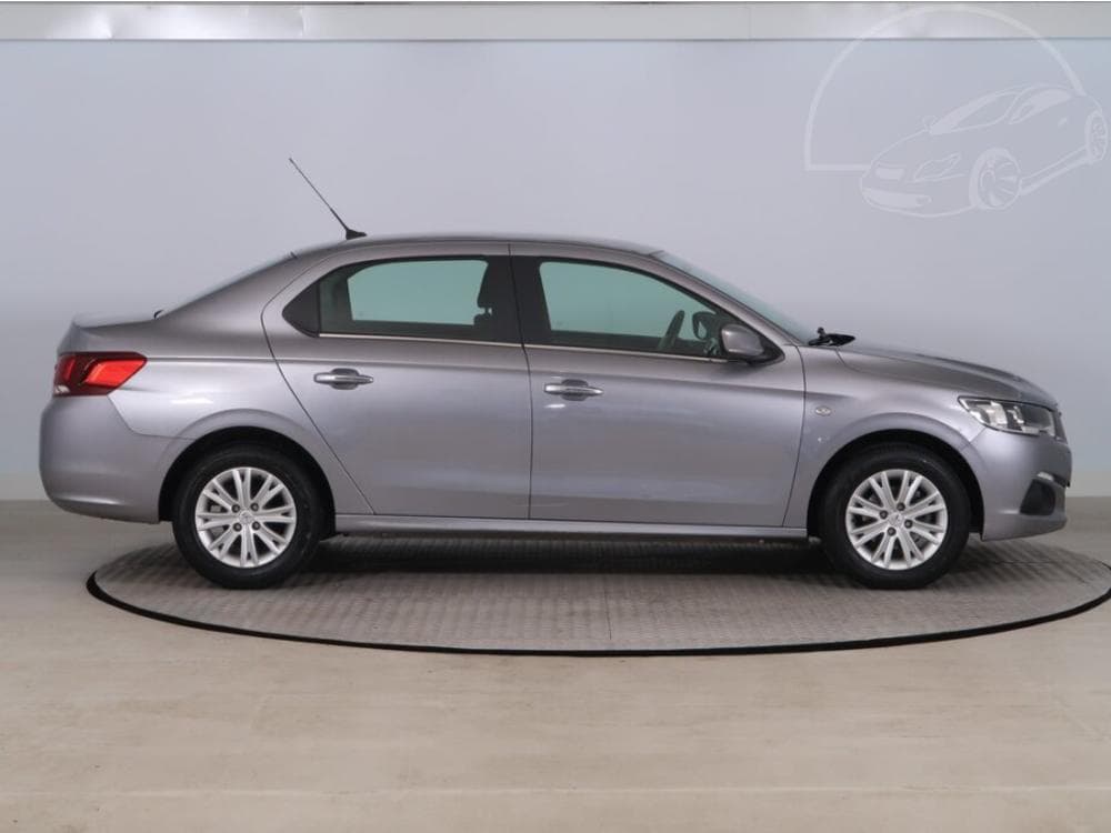 2017 Peugeot 301 - 11