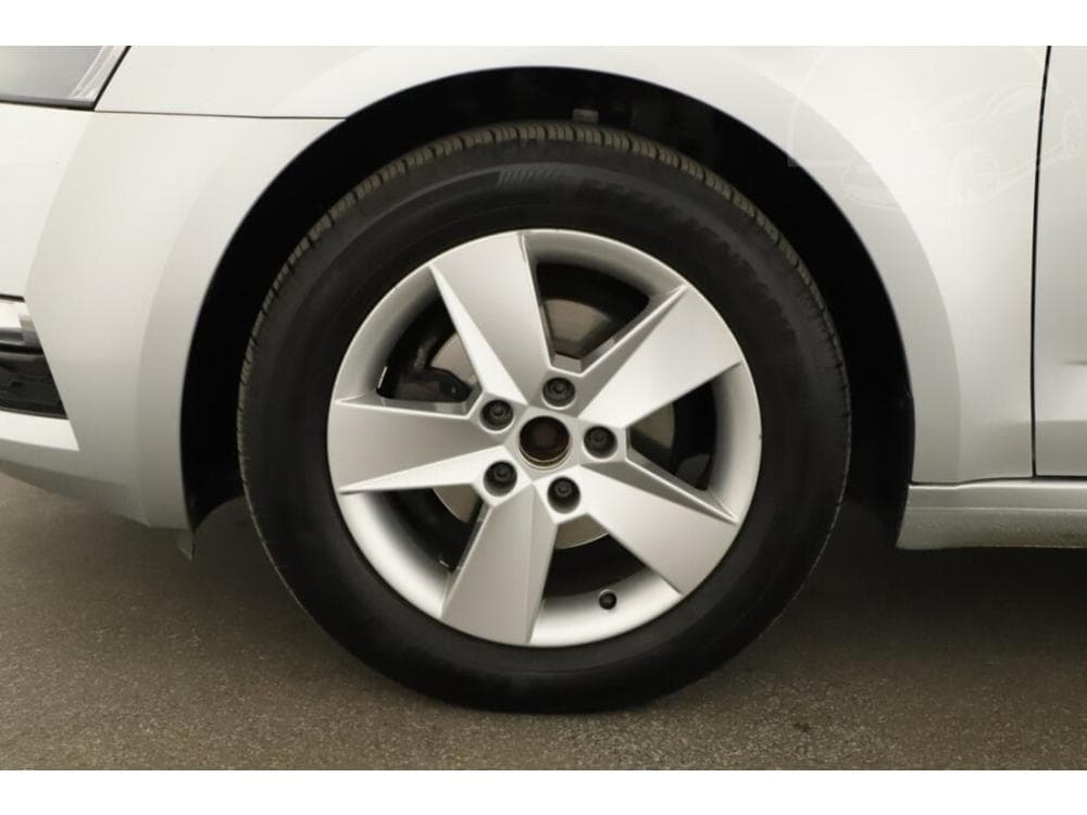 2018 Škoda OCTAVIA - 11