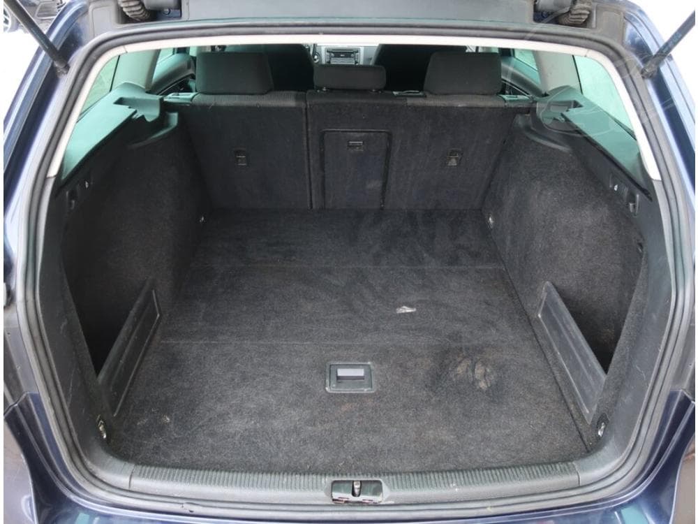 2013 Volkswagen PASSAT - 25