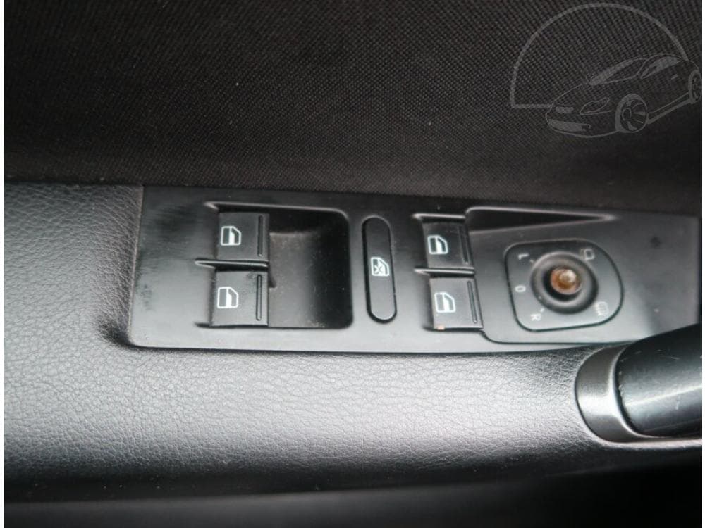 2013 Volkswagen PASSAT - 27