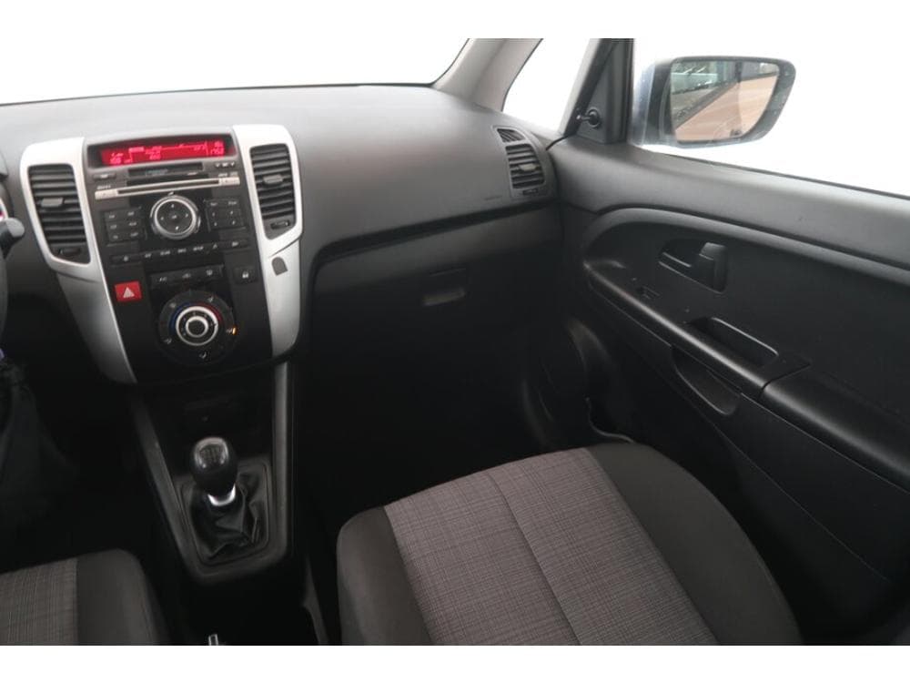 2011 Kia VENGA - 8
