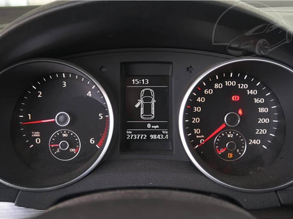 2011 Volkswagen GOLF - 11