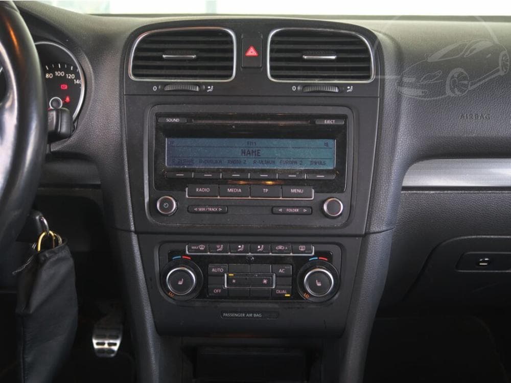 2011 Volkswagen GOLF - 12