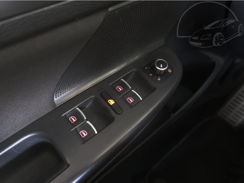 2011 Volkswagen GOLF - 14