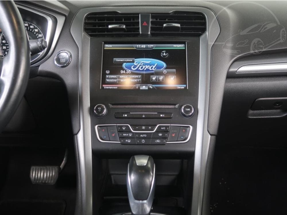 2015 Ford MONDEO - 23