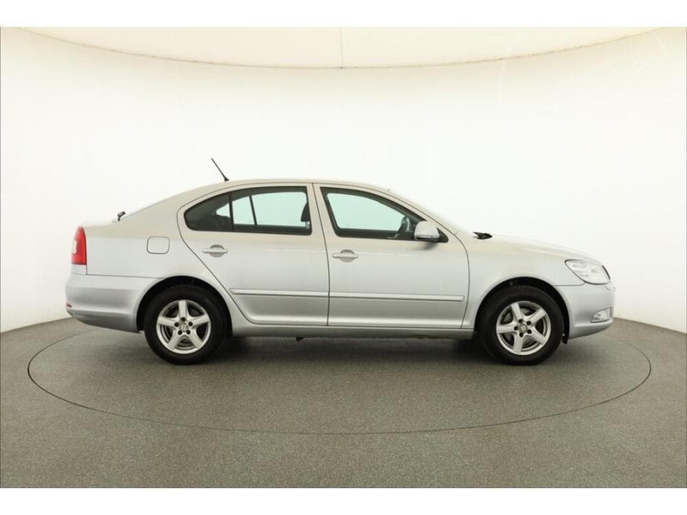 2011 Škoda OCTAVIA - 11