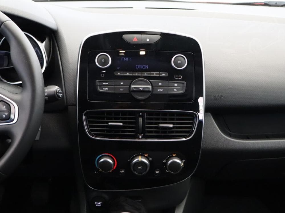 2017 Renault CLIO - 19