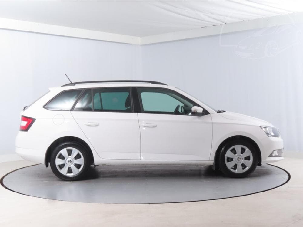2017 Škoda FABIA - 11