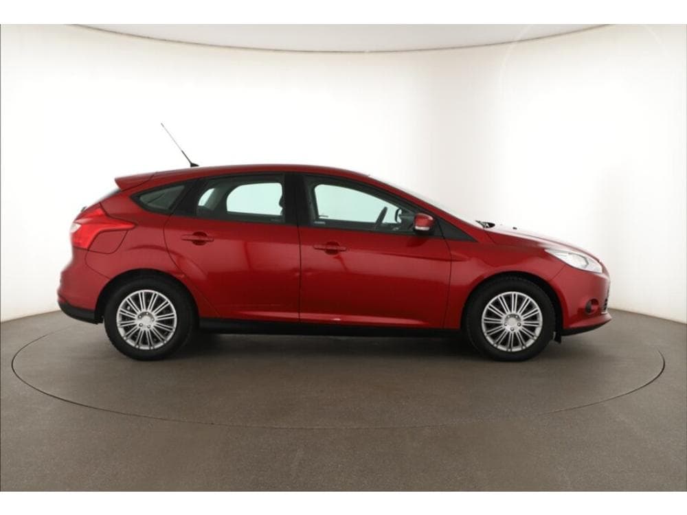 2012 Ford FOCUS - 11