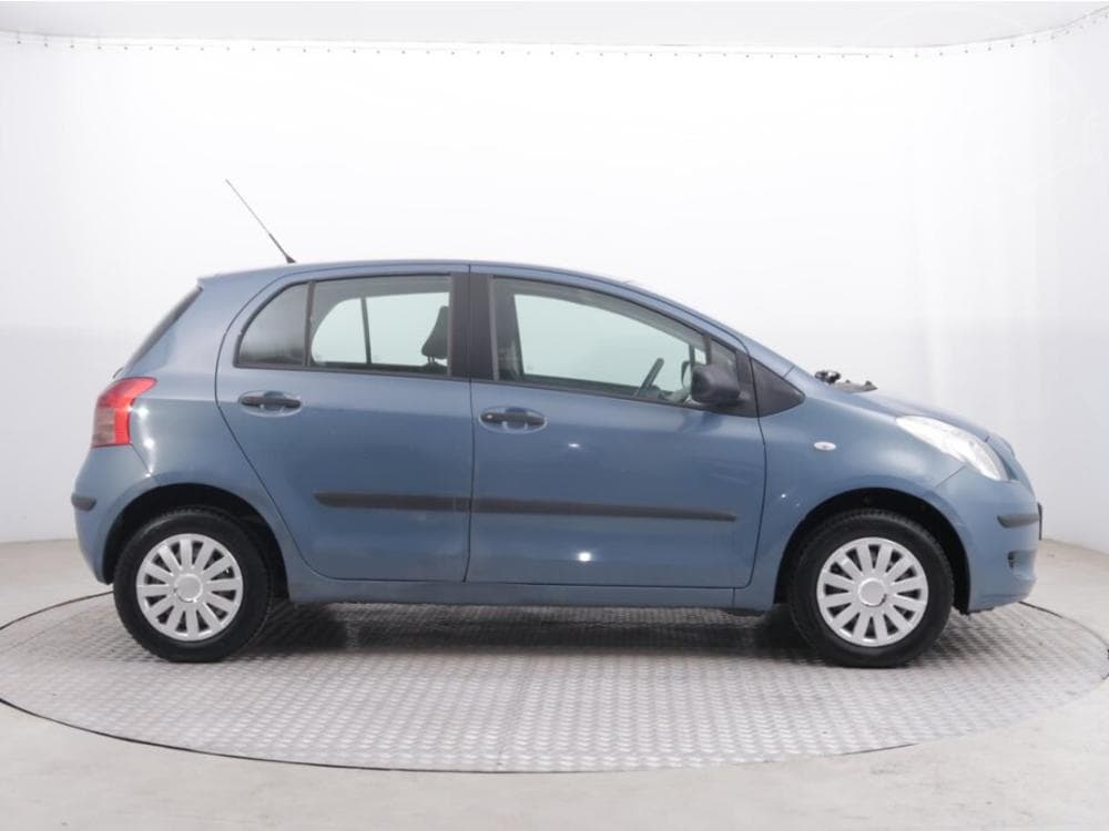 2007 Toyota YARIS - 11