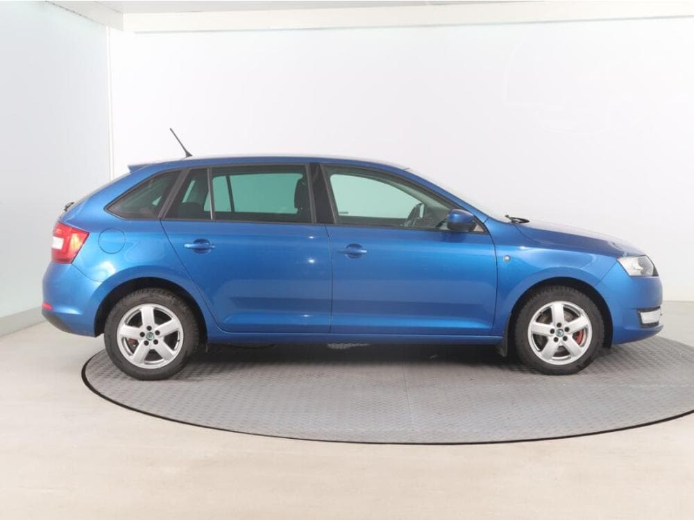 2015 Škoda RAPID - 11