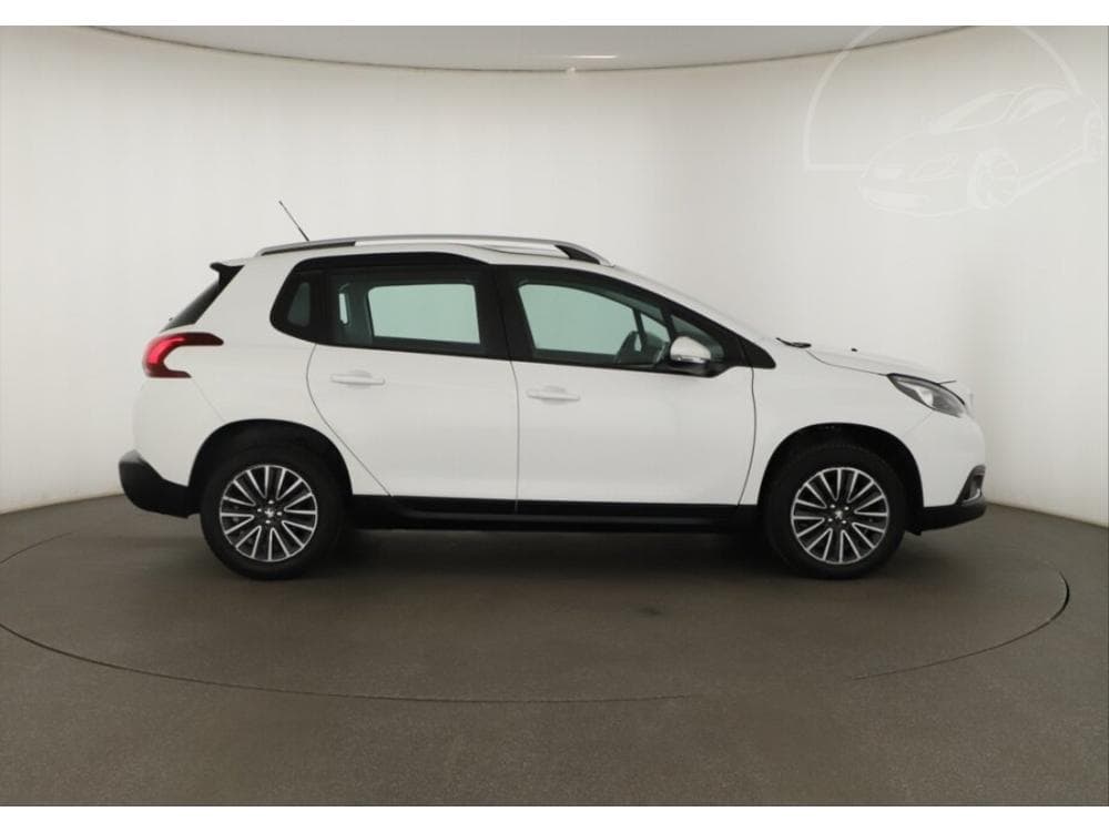 2019 Peugeot 2008 - 11