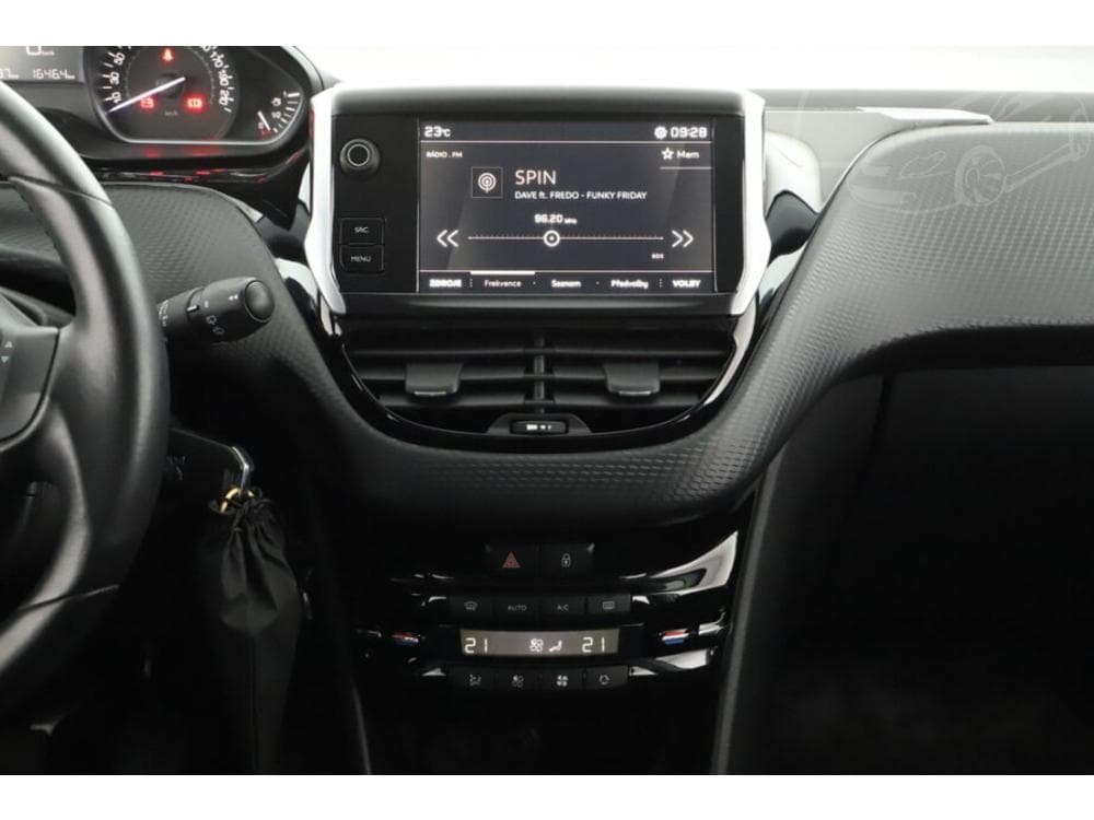 2019 Peugeot 2008 - 17