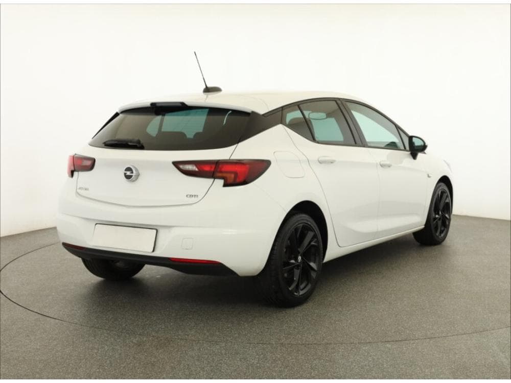 2017 Opel ASTRA - 9