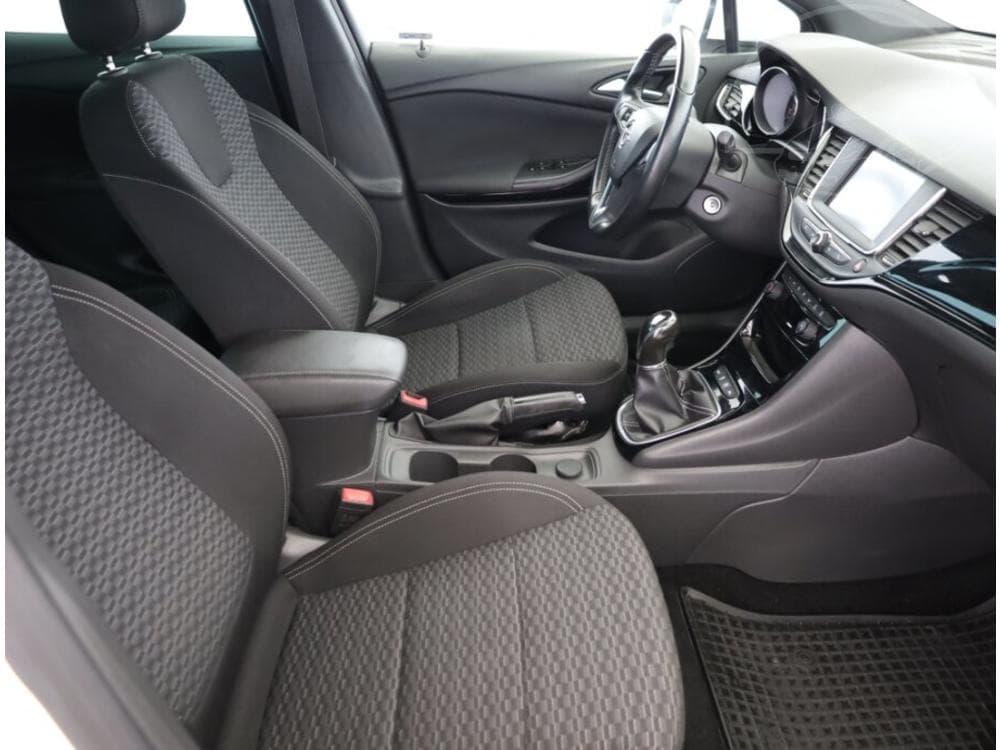 2017 Opel ASTRA - 13