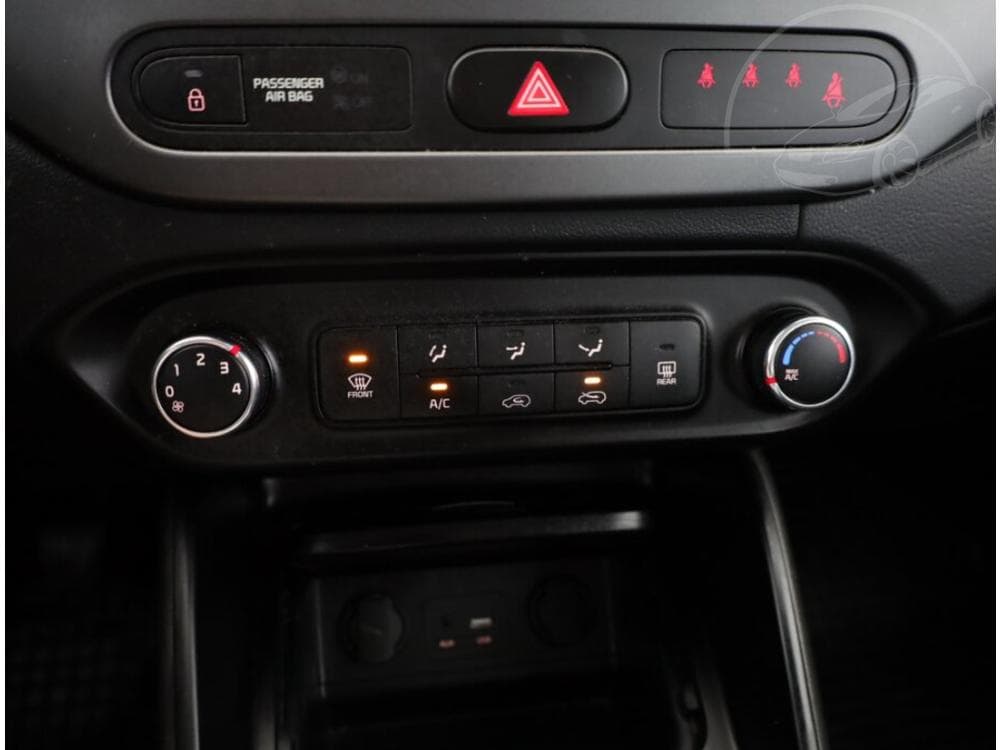 2017 Kia CARENS - 10
