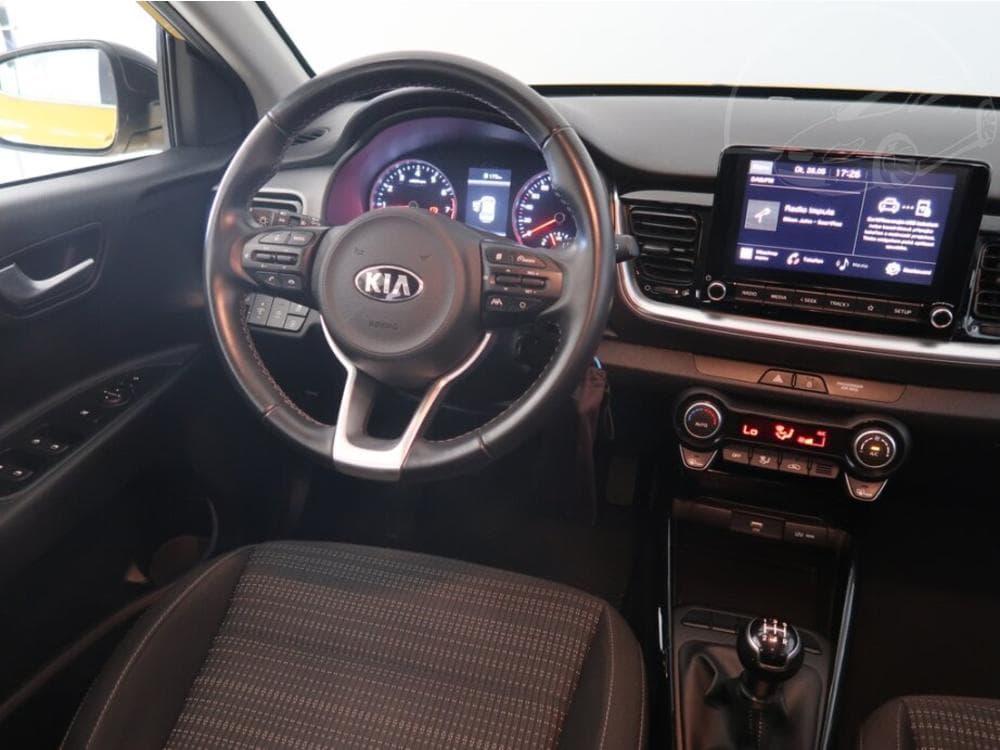 2021 Kia STONIC - 7