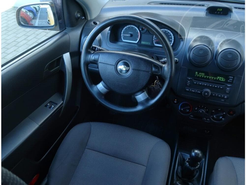 2010 Chevrolet AVEO - 13