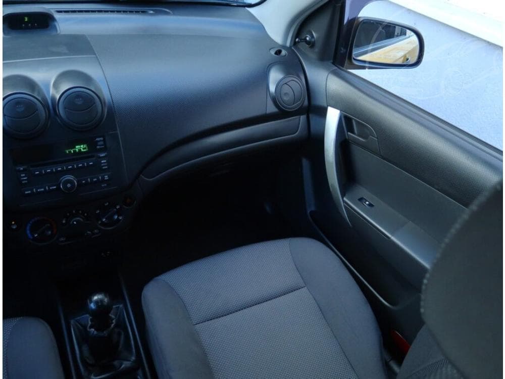 2010 Chevrolet AVEO - 15