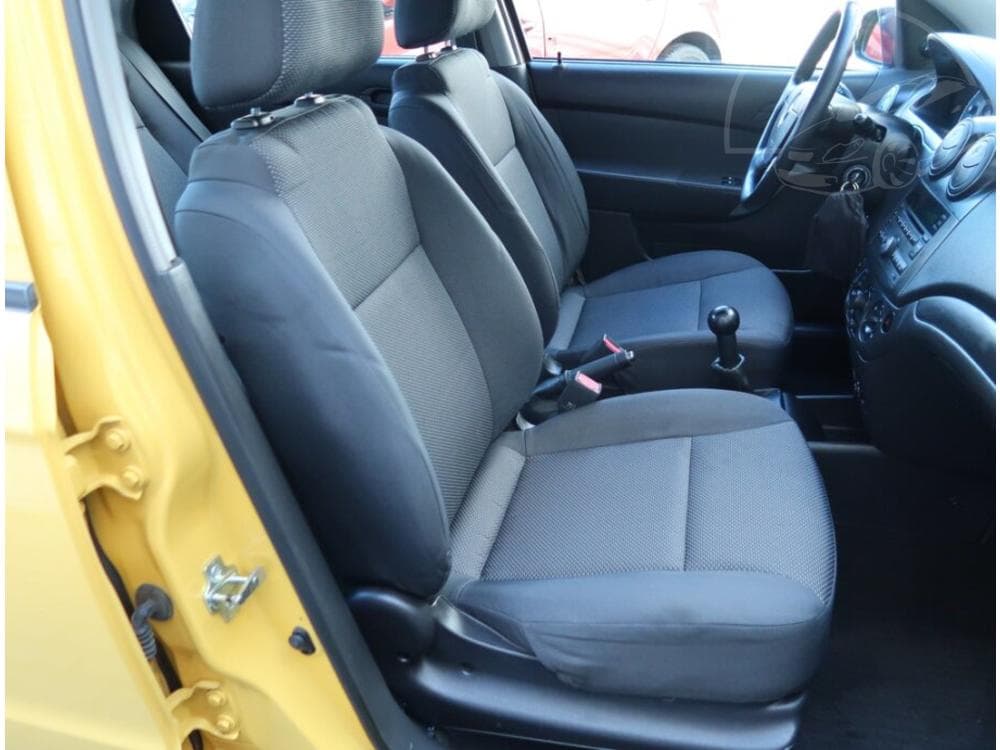2010 Chevrolet AVEO - 17