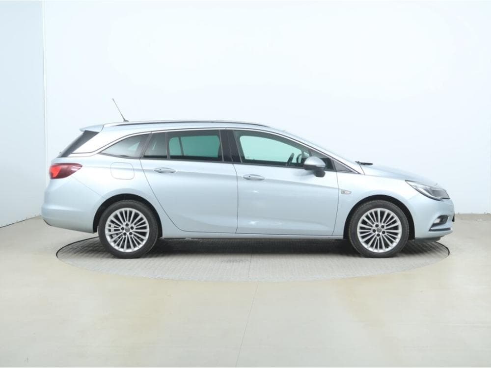 2016 Opel ASTRA - 11