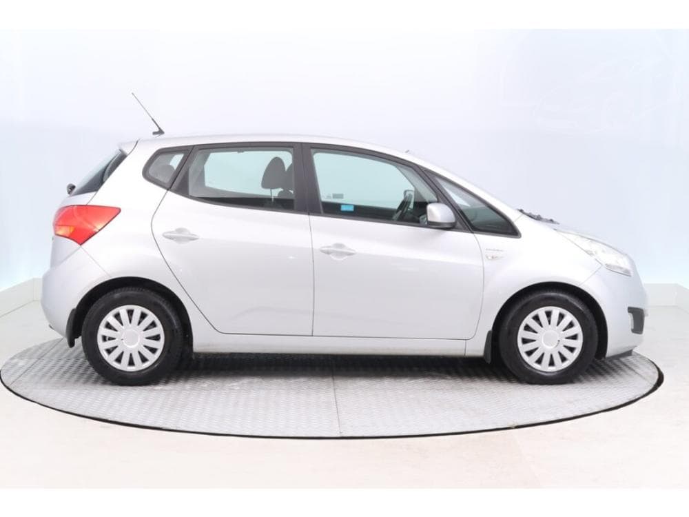 2010 Kia VENGA - 6