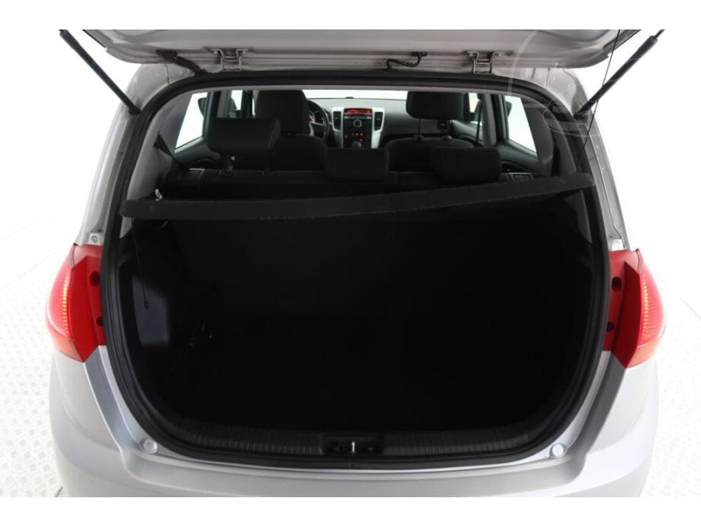 2010 Kia VENGA - 13