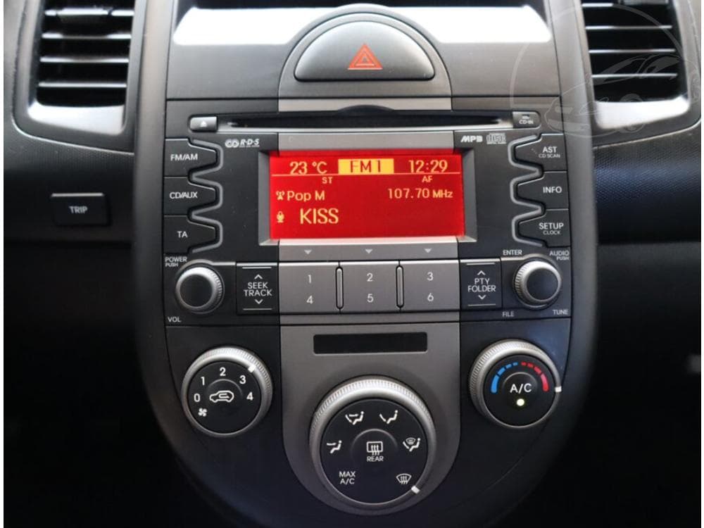 2012 Kia SOUL - 12