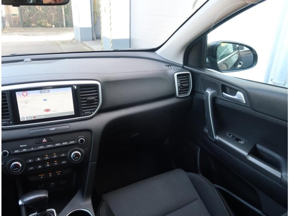 2021 Kia SPORTAGE - 8