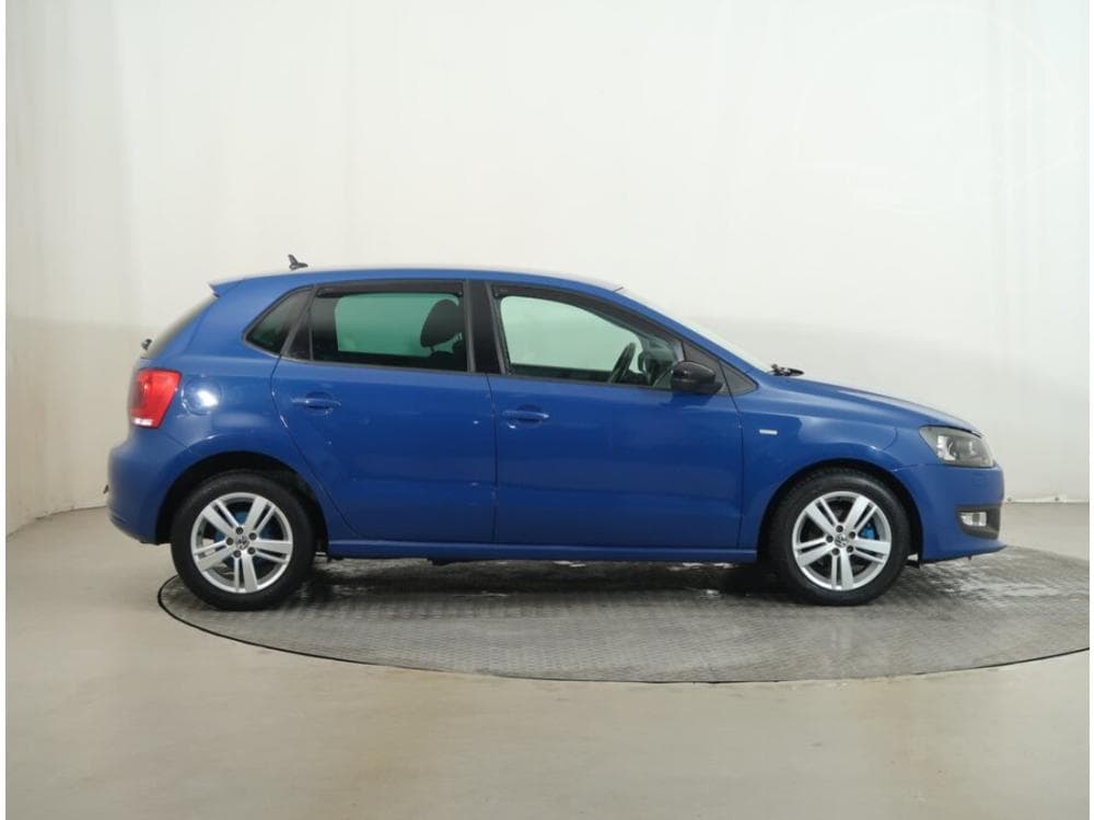 2012 Volkswagen POLO - 11