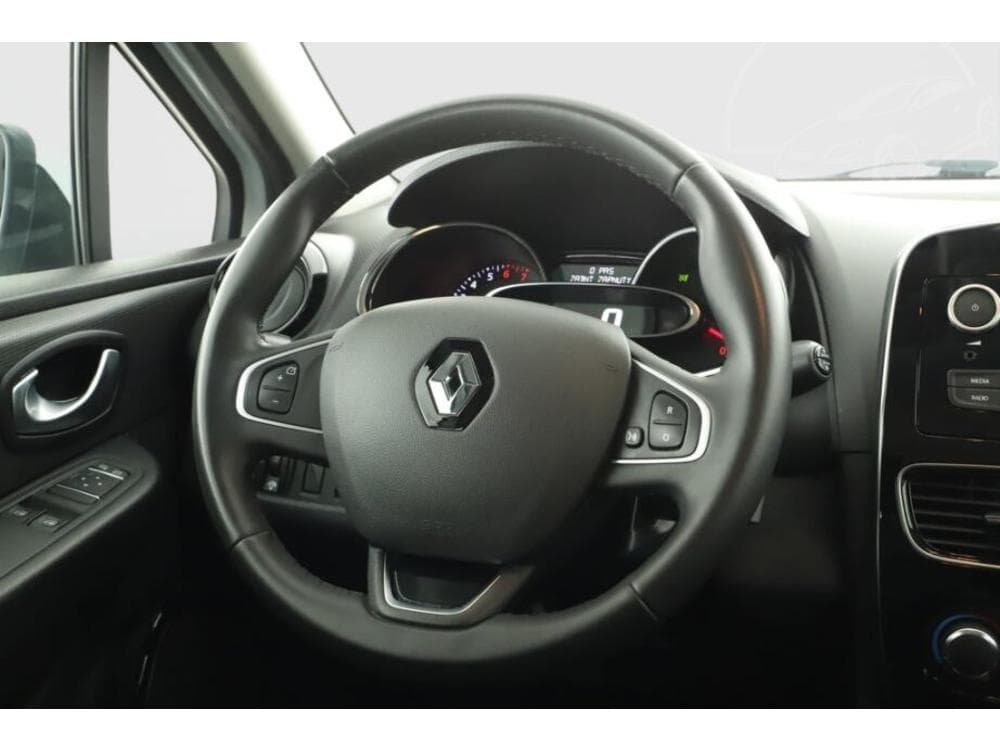 2020 Renault CLIO - 23