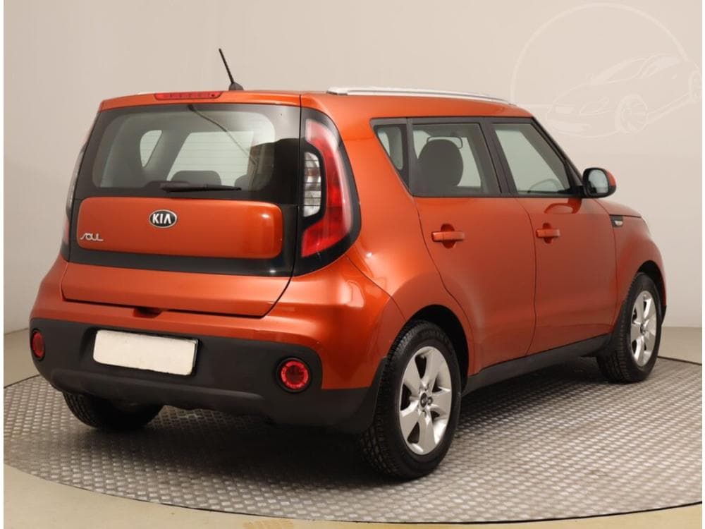 2016 Kia SOUL - 9