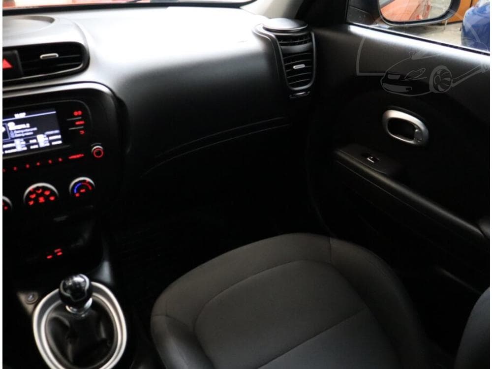 2016 Kia SOUL - 15