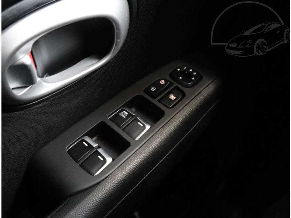 2016 Kia SOUL - 25