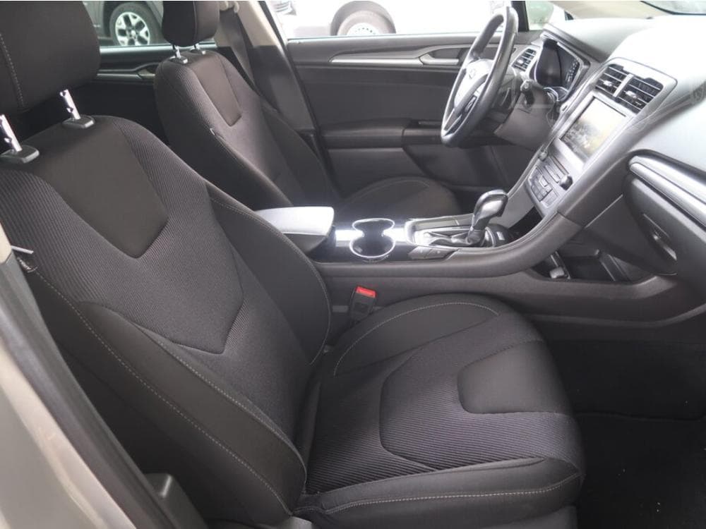 2015 Ford MONDEO - 17