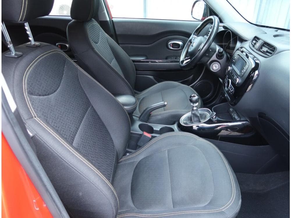 2016 Kia SOUL - 17