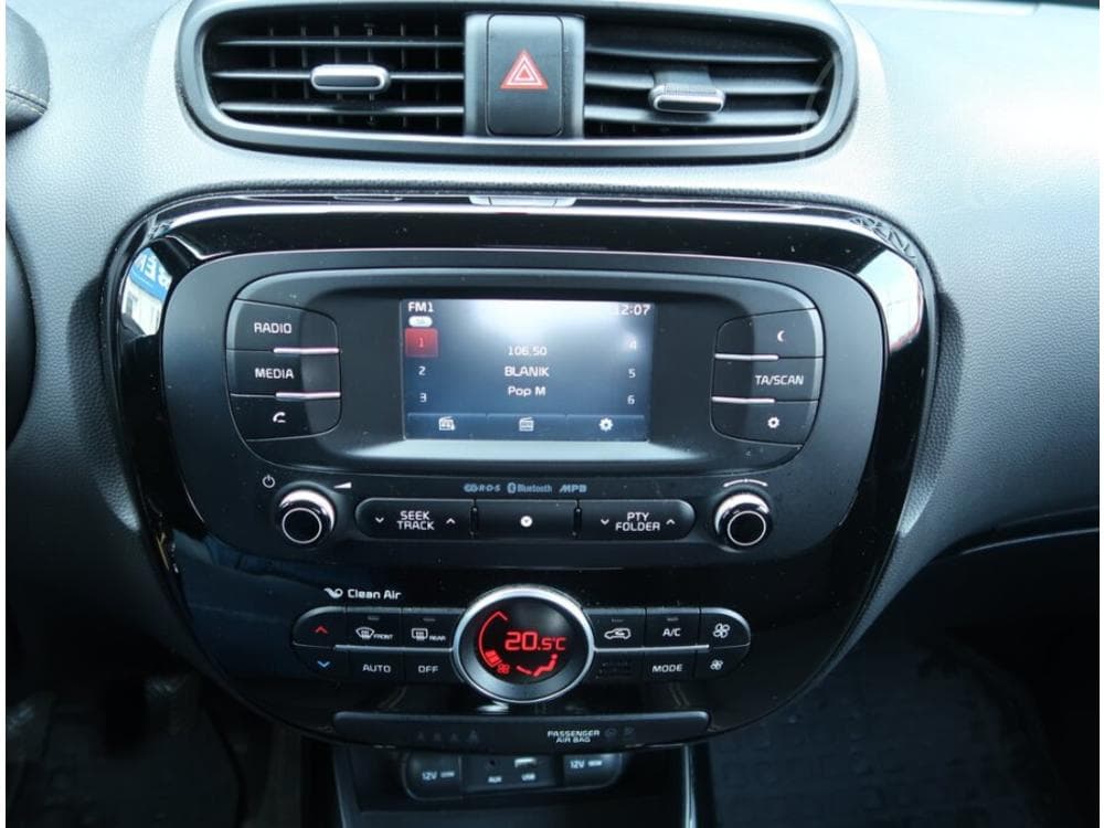 2016 Kia SOUL - 23