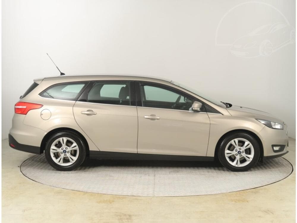 2016 Ford FOCUS - 11