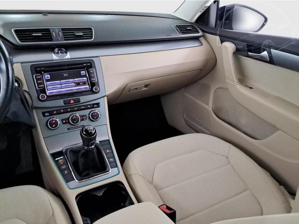 2014 Volkswagen PASSAT - 15