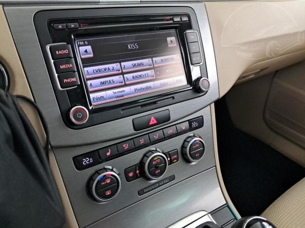 2014 Volkswagen PASSAT - 23