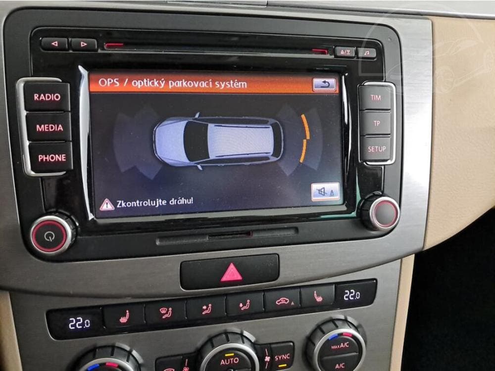 2014 Volkswagen PASSAT - 25